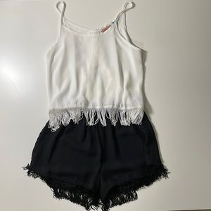 Fringed Set: Vintage Havana White Top Size M w/Black Soprano Shorts size XS EUC